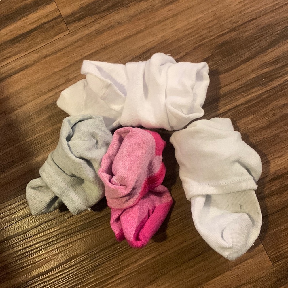 4 Pairs of socks